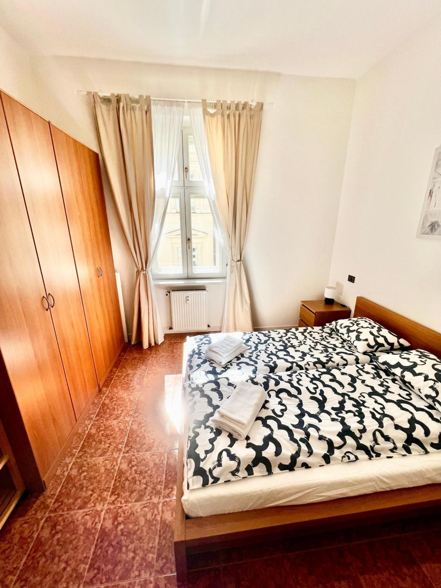 Museum Apartment *