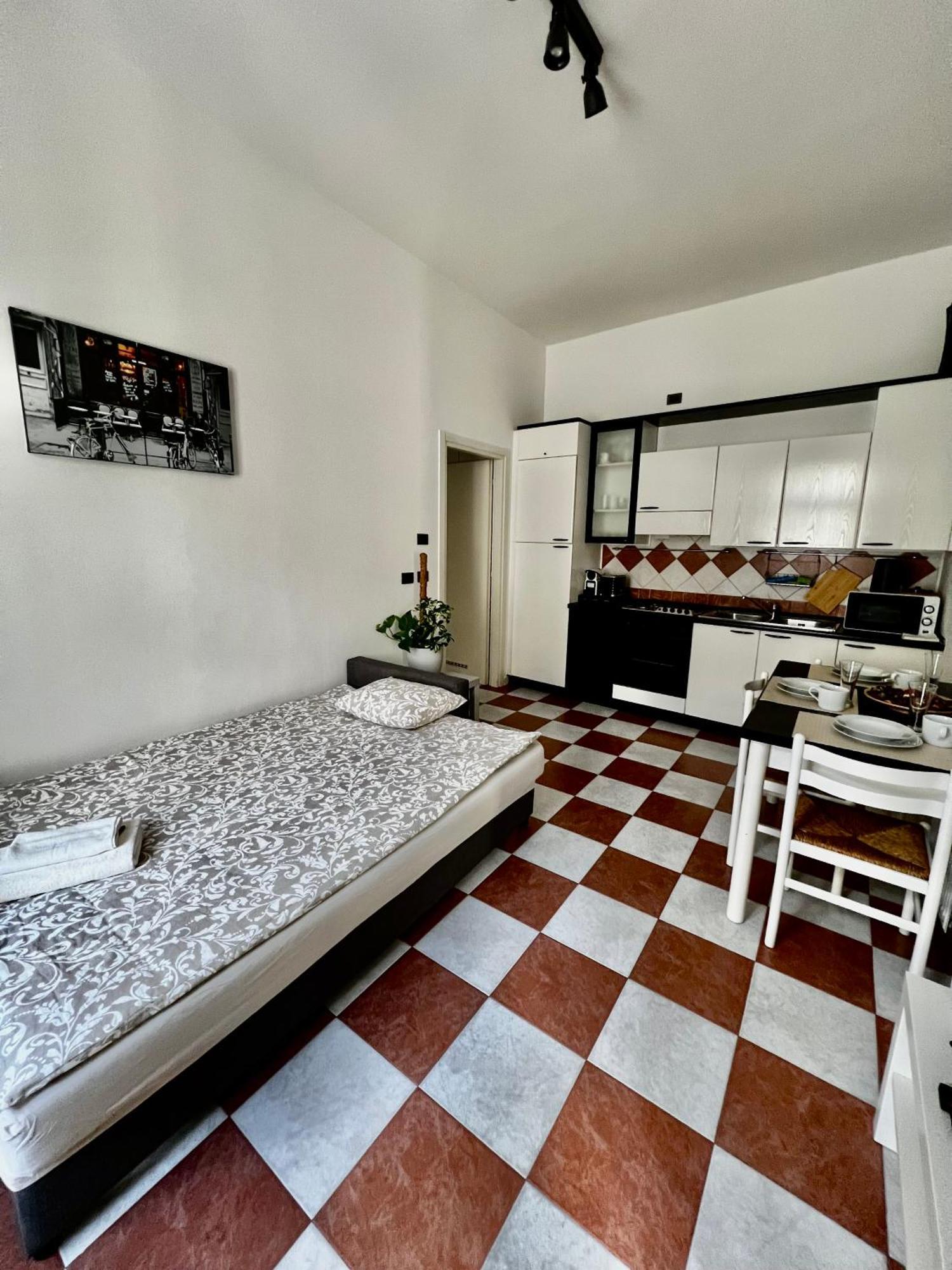 Museum Apartment *