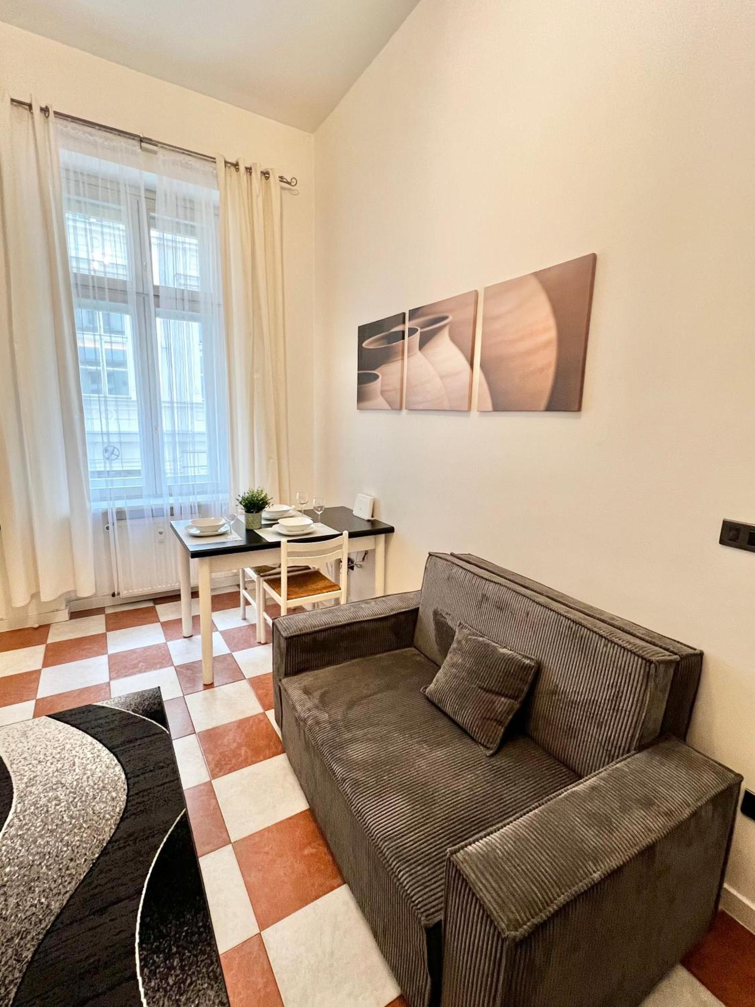Apartment Museum *
